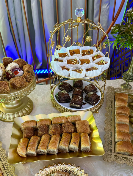 Candybar ZenBaklava cu prezentare elegantă de baklava și deserturi orientale